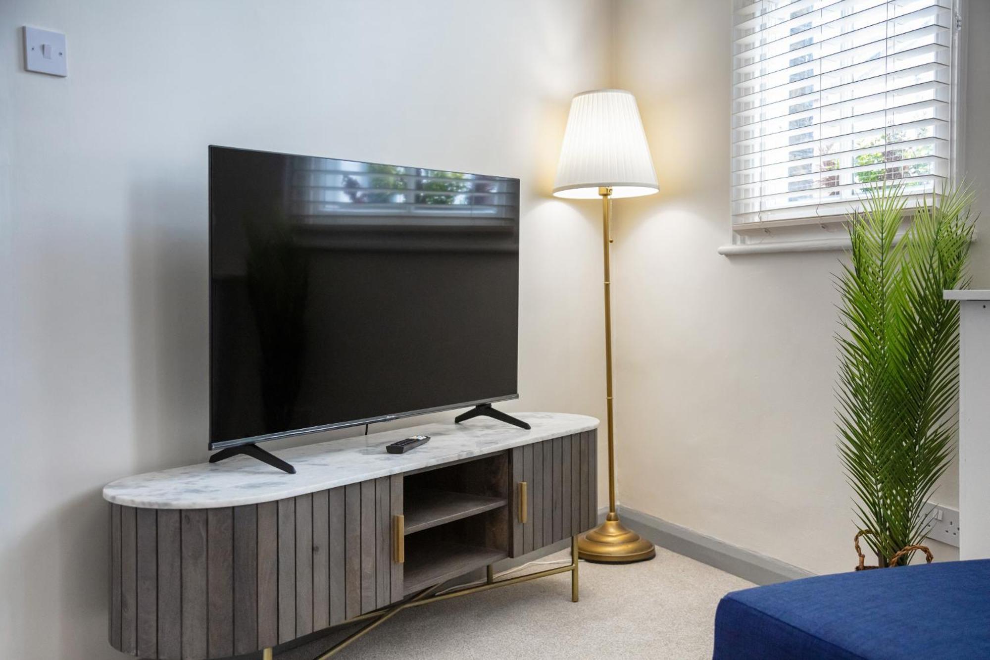 5A - Bright And Airy 2 Bedroom Apartment - Close To Central لندن المظهر الخارجي الصورة